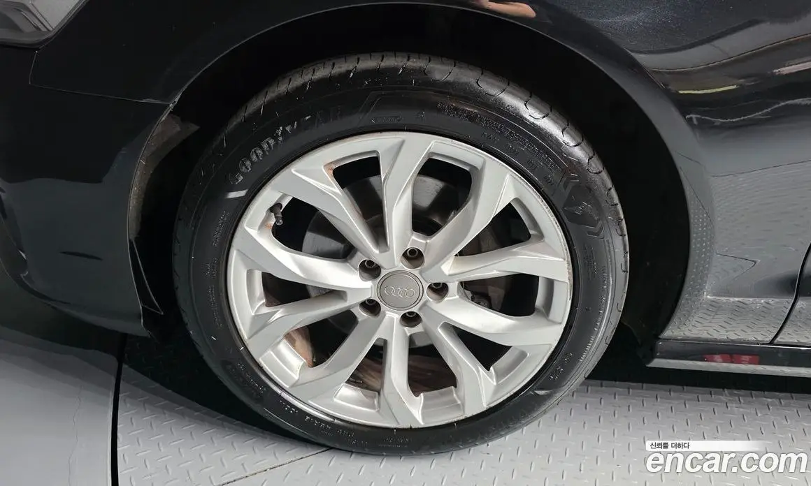 Audi A6 2016 2.0 автомат (гидро), фото 5