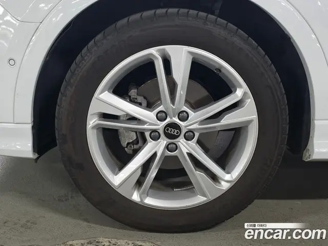 Audi Q3 2022 2.0 автомат (гидро), миниатюра 5