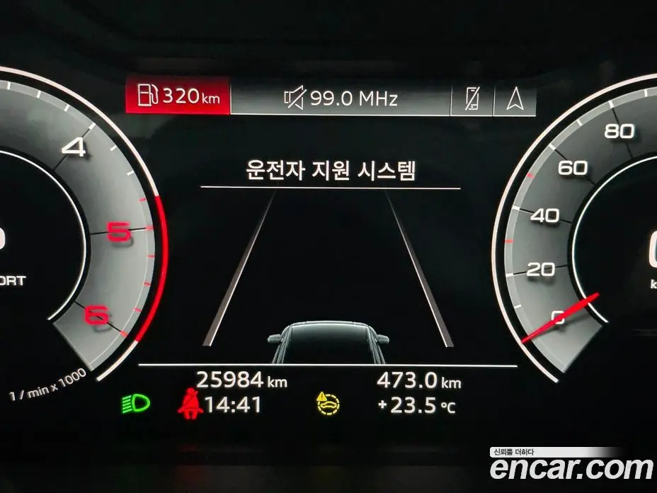 Audi Q3 2022 2.0 автомат (гидро), фото 9