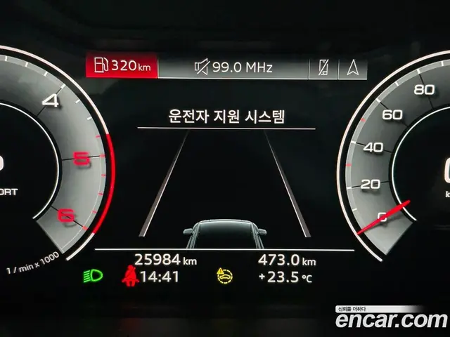 Audi Q3 2022 2.0 автомат (гидро), миниатюра 9