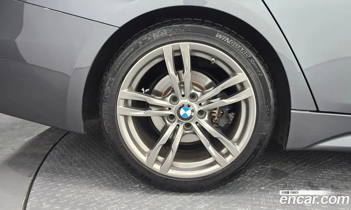 BMW 3 серия 2018 2.0 автомат (гидро), фото 4