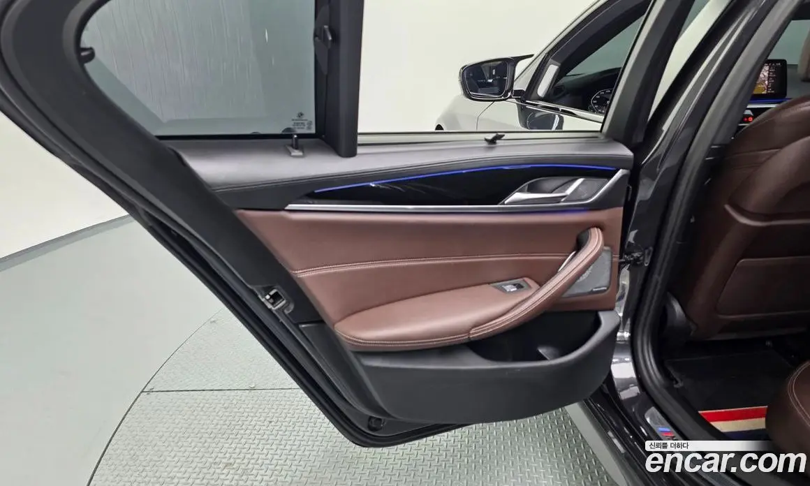 BMW 5 серия 2022 4.4 автомат (гидро), фото 14