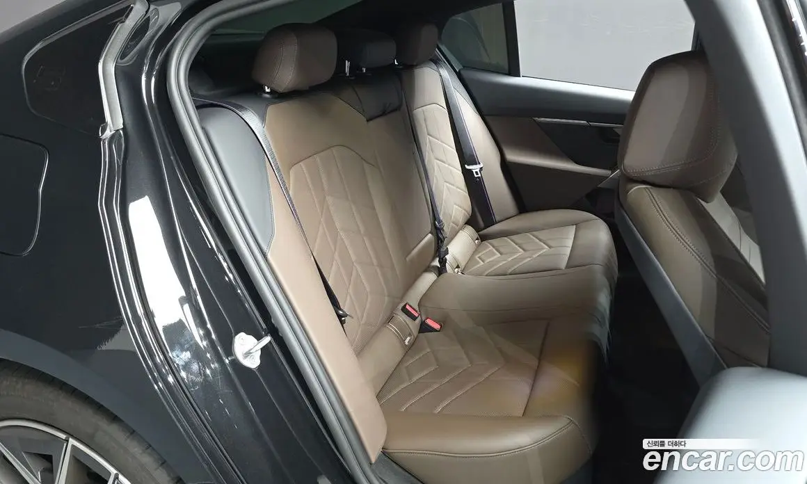 BMW 5 серия 2025 2.0 автомат (гидро), фото 12 BMW 5 серия 2025 2.0 автомат (гидро), фото 12
