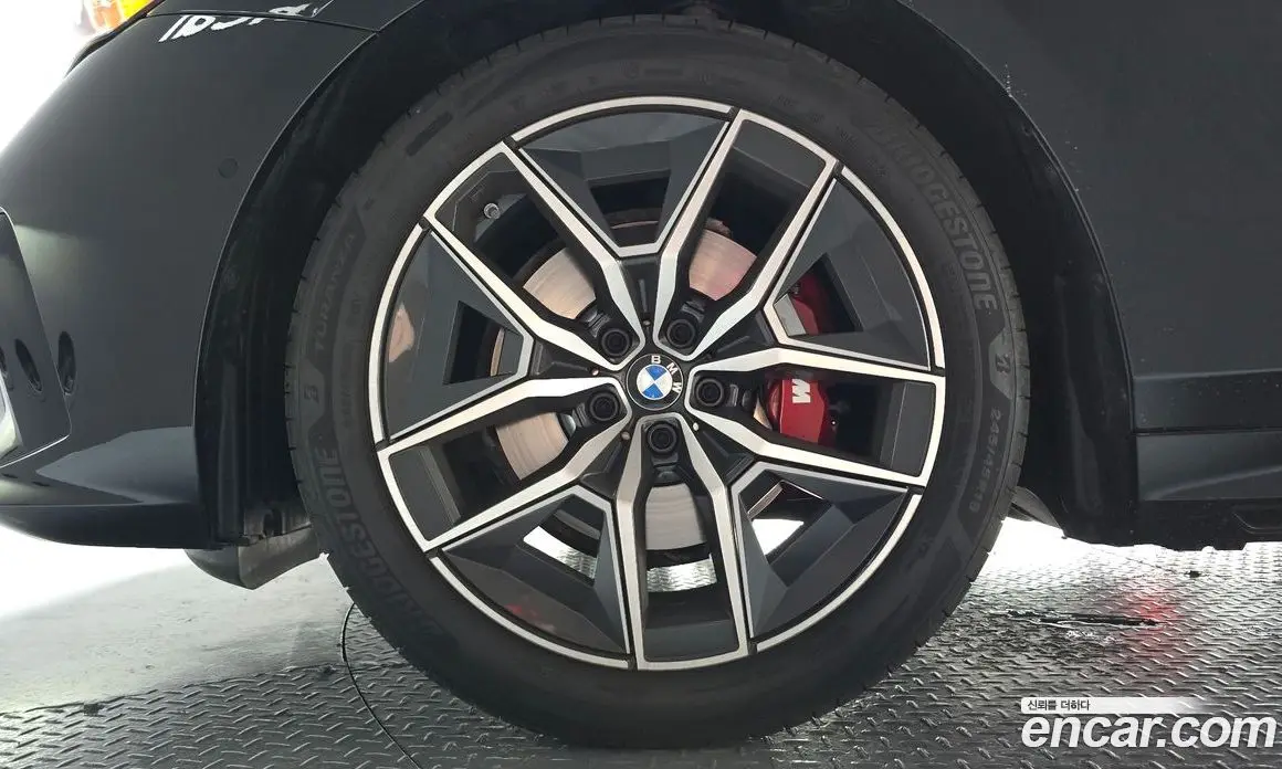 BMW 5 серия 2025 2.0 автомат (гидро), фото 5 BMW 5 серия 2025 2.0 автомат (гидро), фото 5