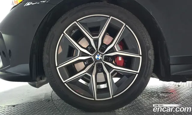 BMW 5 серия 2025 2.0 автомат (гидро), миниатюра 5 BMW 5 серия 2025 2.0 автомат (гидро), миниатюра 5