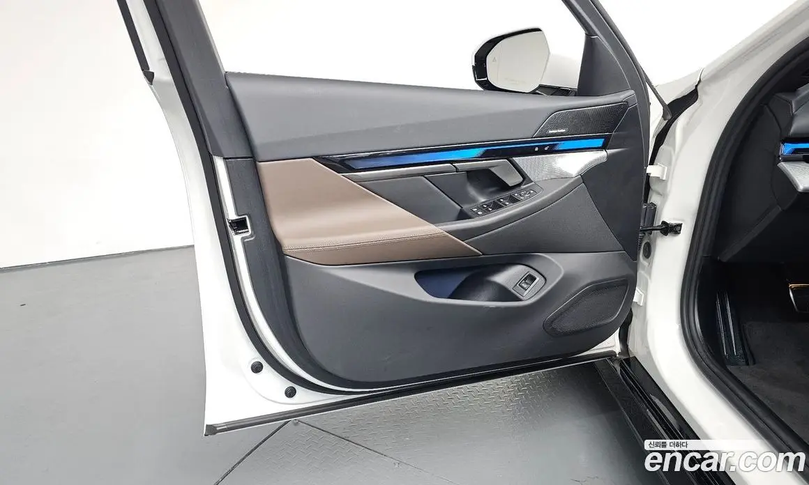 BMW i5 2025 0.2 автомат (гидро), фото 13