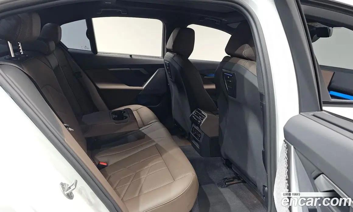 BMW i5 2025 0.2 автомат (гидро), фото 15