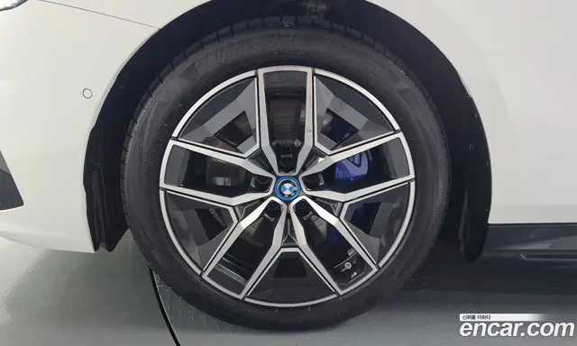BMW i5 2025 0.2 автомат (гидро), миниатюра 4