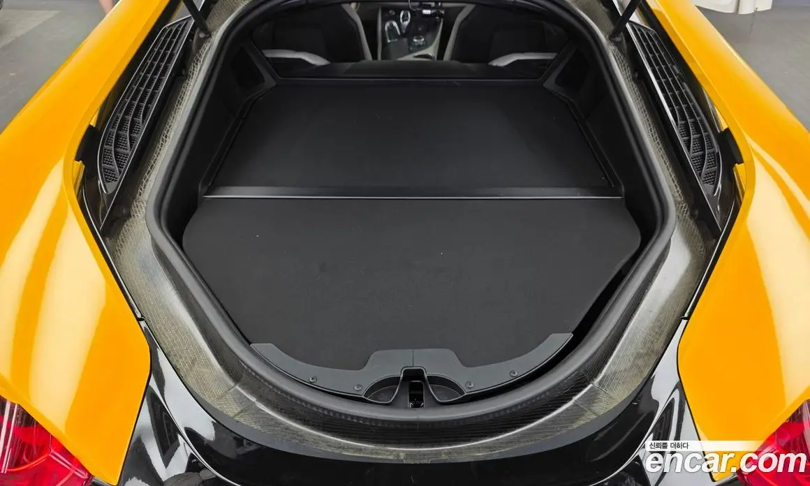 BMW i8 2015 1.5 автомат (гидро), фото 20 BMW i8 2015 1.5 автомат (гидро), фото 20
