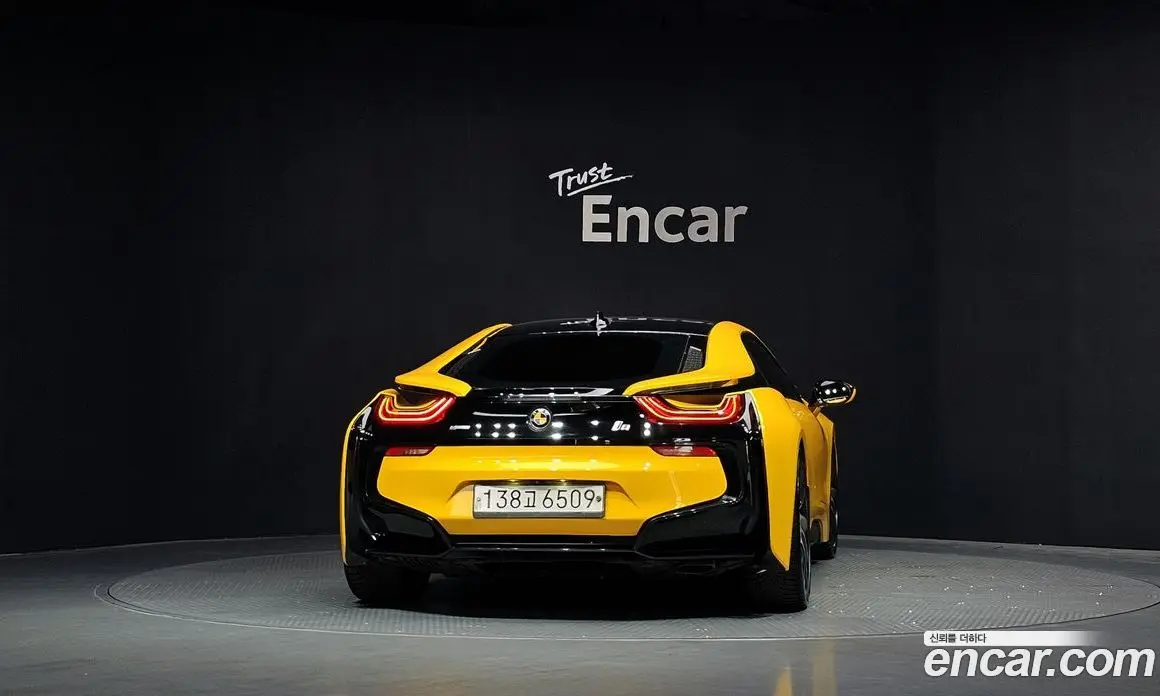 BMW i8 2015 1.5 автомат (гидро), фото 4 BMW i8 2015 1.5 автомат (гидро), фото 4
