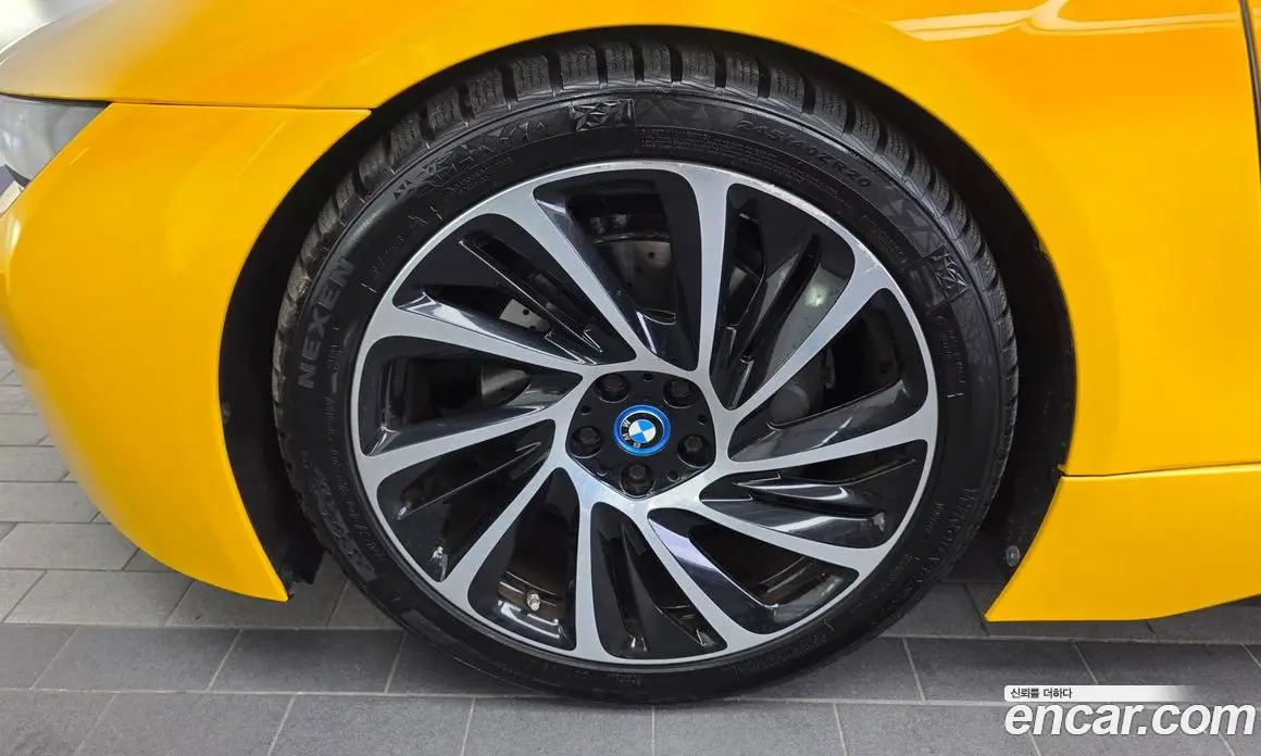 BMW i8 2015 1.5 автомат (гидро), фото 5 BMW i8 2015 1.5 автомат (гидро), фото 5