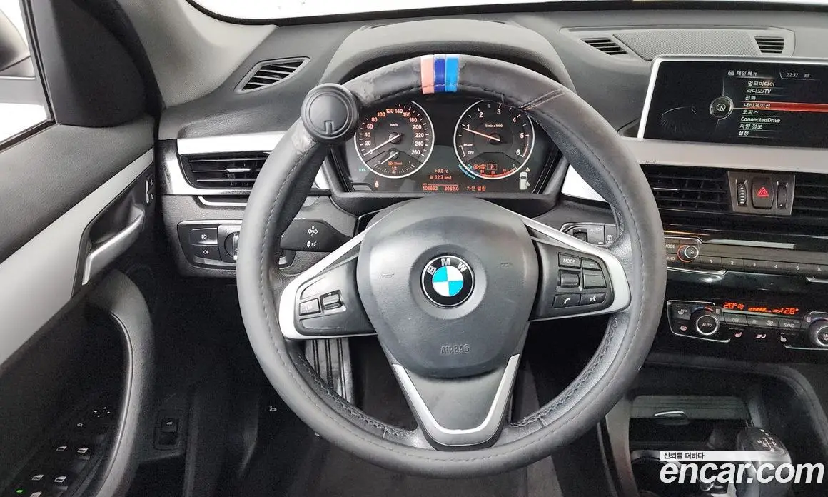 BMW X1 2016 2.0 автомат (гидро), фото 13 BMW X1 2016 2.0 автомат (гидро), фото 13