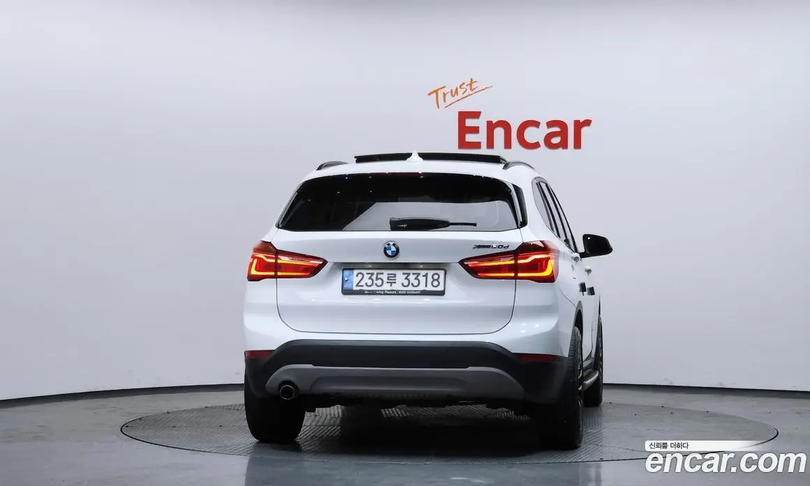 BMW X1 2016 2.0 автомат (гидро), фото 4 BMW X1 2016 2.0 автомат (гидро), фото 4