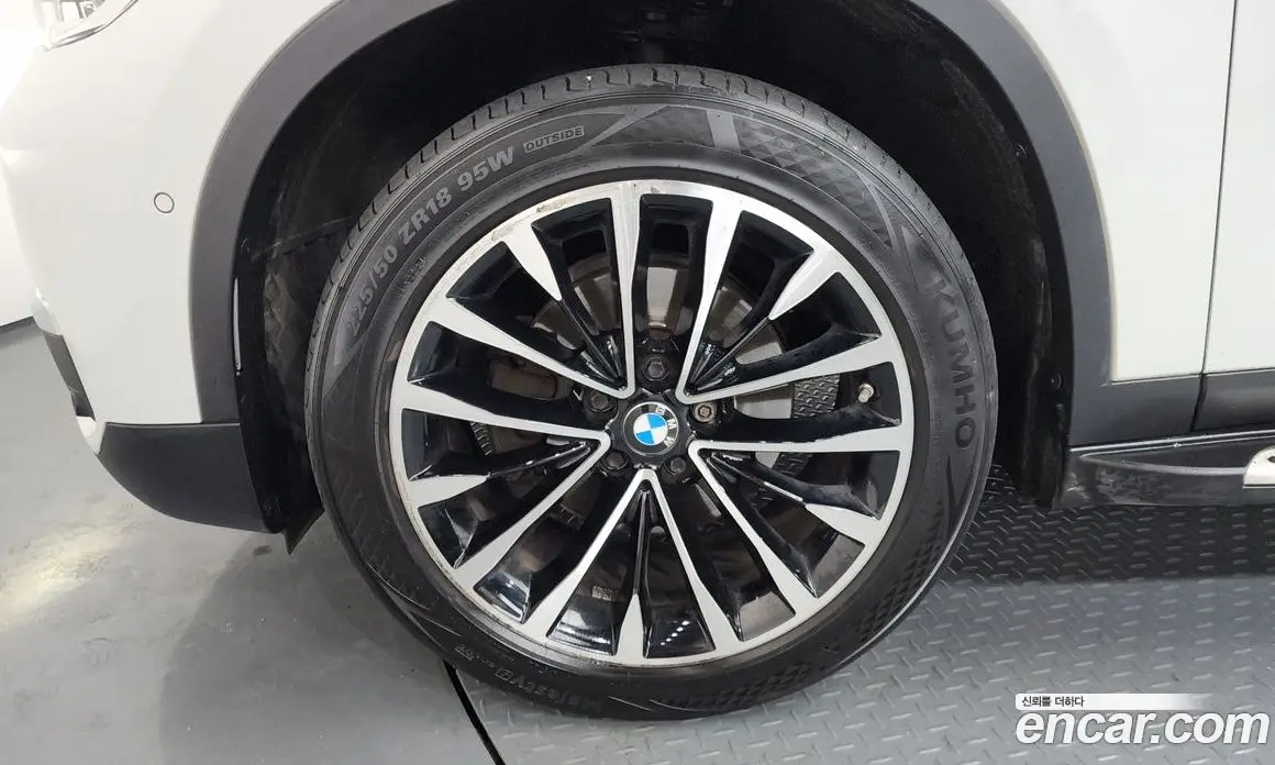 BMW X1 2016 2.0 автомат (гидро), фото 5 BMW X1 2016 2.0 автомат (гидро), фото 5