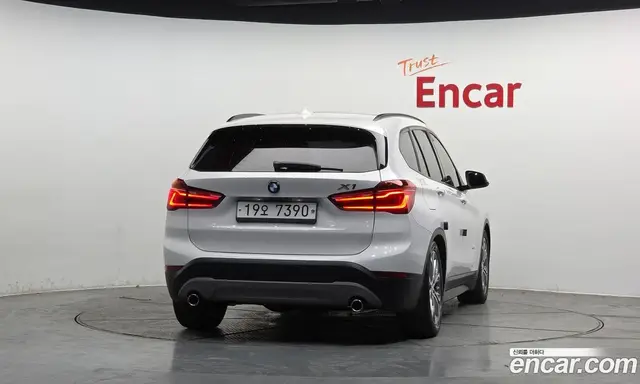BMW X1 2016 2.0 автомат (гидро), миниатюра 4