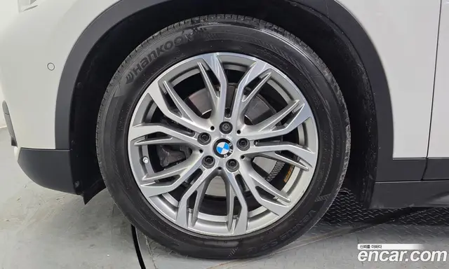 BMW X1 2016 2.0 автомат (гидро), миниатюра 5