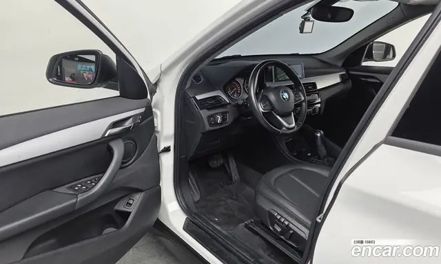 BMW X1 2016 2.0 автомат (гидро), миниатюра 10