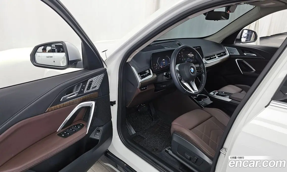 BMW X1 2024 2.0 автомат (гидро), фото 13