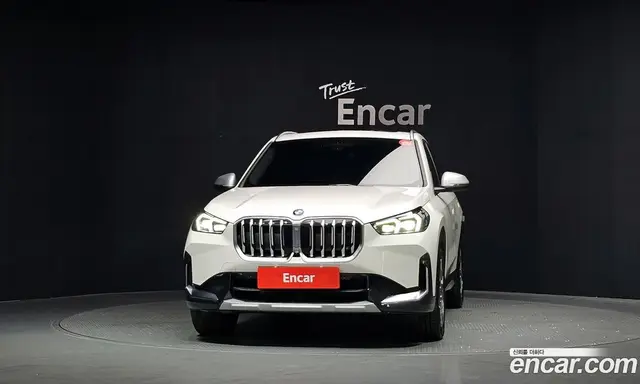 BMW X1 2024 2.0 автомат (гидро), миниатюра 3