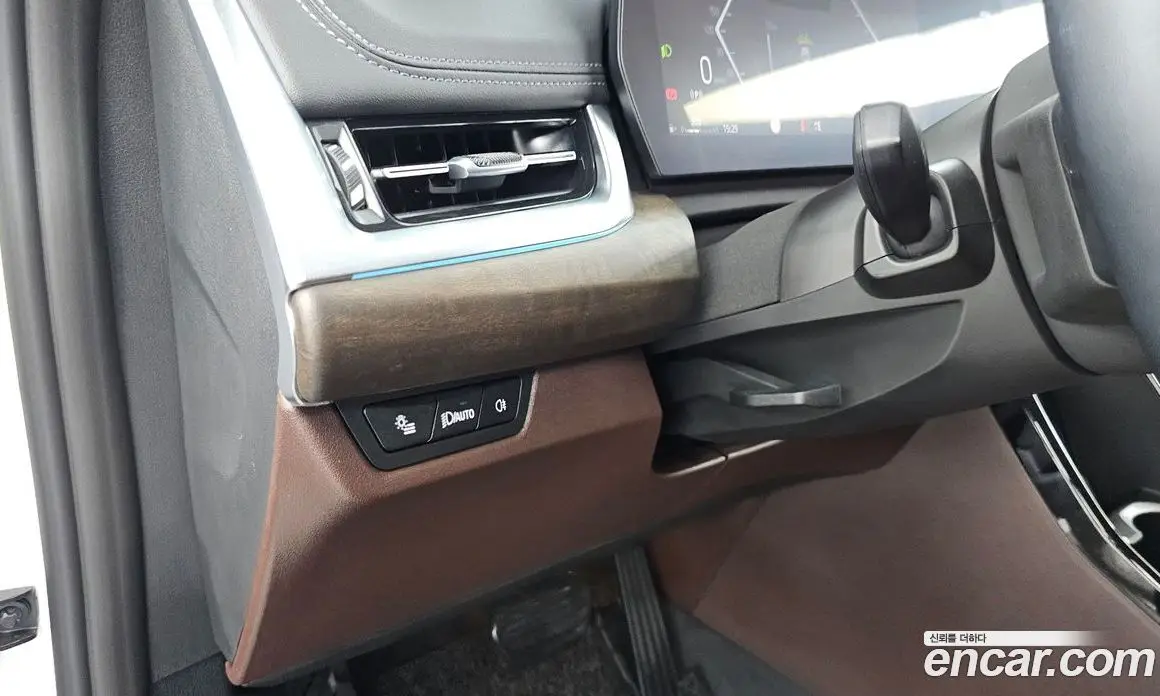 BMW X1 2024 2.0 автомат (гидро), фото 30