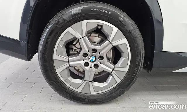 BMW X1 2024 2.0 автомат (гидро), миниатюра 5
