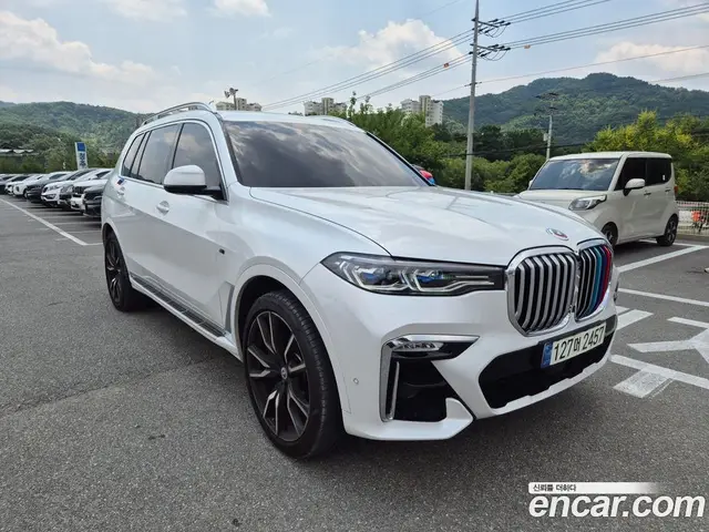 BMW X7 2021 3.0 автомат (гидро), миниатюра 3
