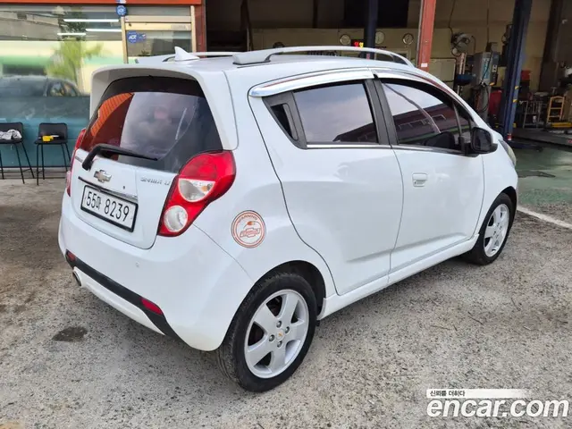 Chevrolet Spark 2011 1.0 автомат (гидро), миниатюра 2