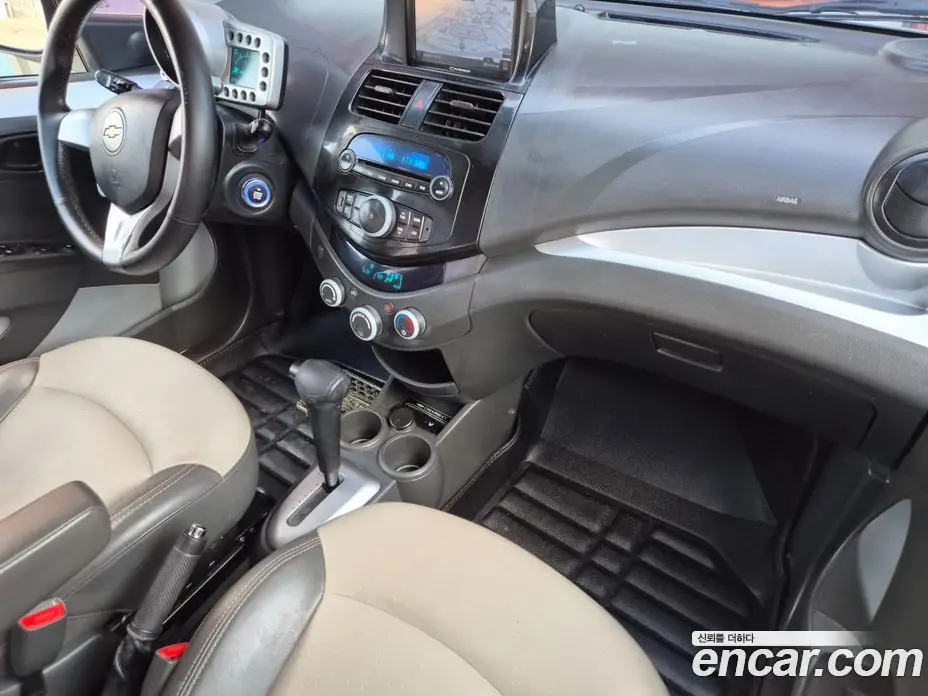 Chevrolet Spark 2011 1.0 автомат (гидро), фото 7