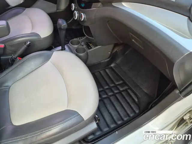 Chevrolet Spark 2011 1.0 автомат (гидро), миниатюра 10