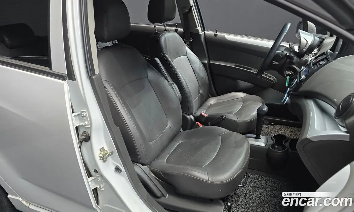 Chevrolet Spark 2014 1.0 автомат (гидро), фото 12 Chevrolet Spark 2014 1.0 автомат (гидро), фото 12