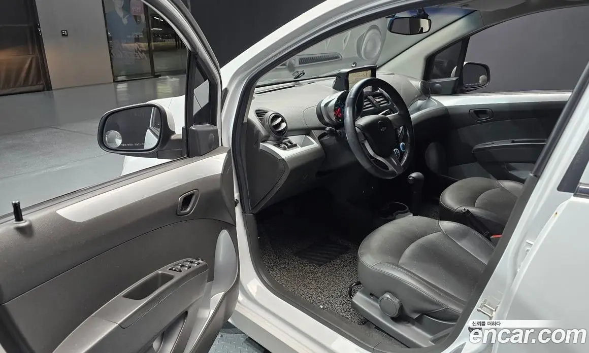 Chevrolet Spark 2014 1.0 автомат (гидро), фото 10 Chevrolet Spark 2014 1.0 автомат (гидро), фото 10
