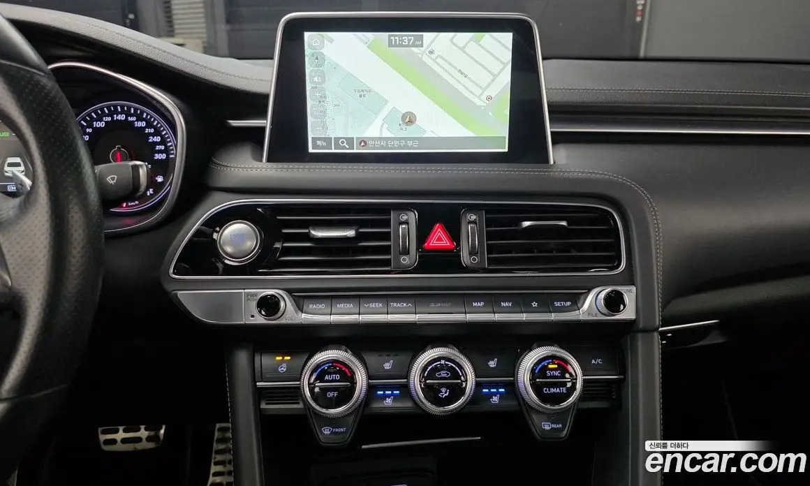 Genesis G70 2018 3.3 автомат (гидро), фото 17 Genesis G70 2018 3.3 автомат (гидро), фото 17