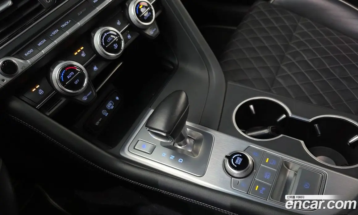 Genesis G70 2018 3.3 автомат (гидро), фото 9 Genesis G70 2018 3.3 автомат (гидро), фото 9