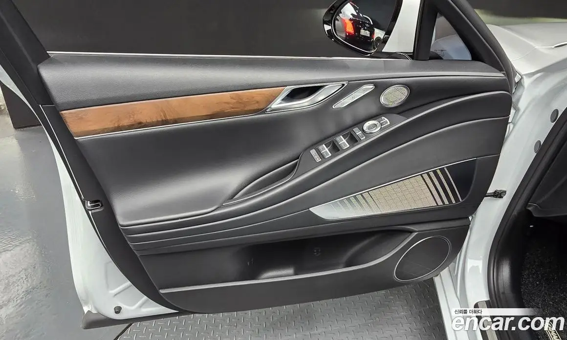 Genesis G80 2023 0.2 автомат (гидро), фото 13