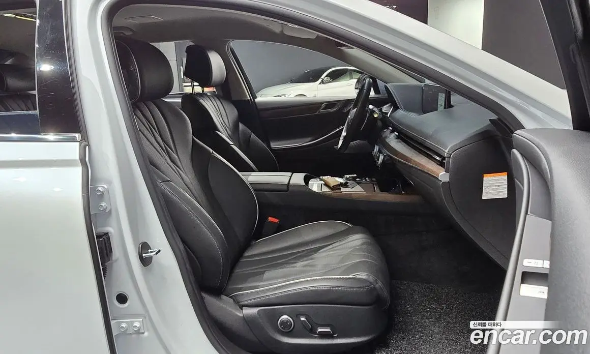 Genesis G80 2023 0.2 автомат (гидро), фото 15