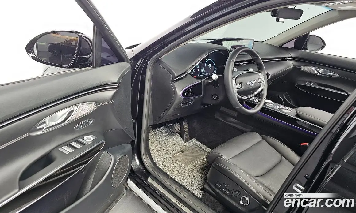 Genesis GV70 2023 2.5 автомат (гидро), фото 17 Genesis GV70 2023 2.5 автомат (гидро), фото 17