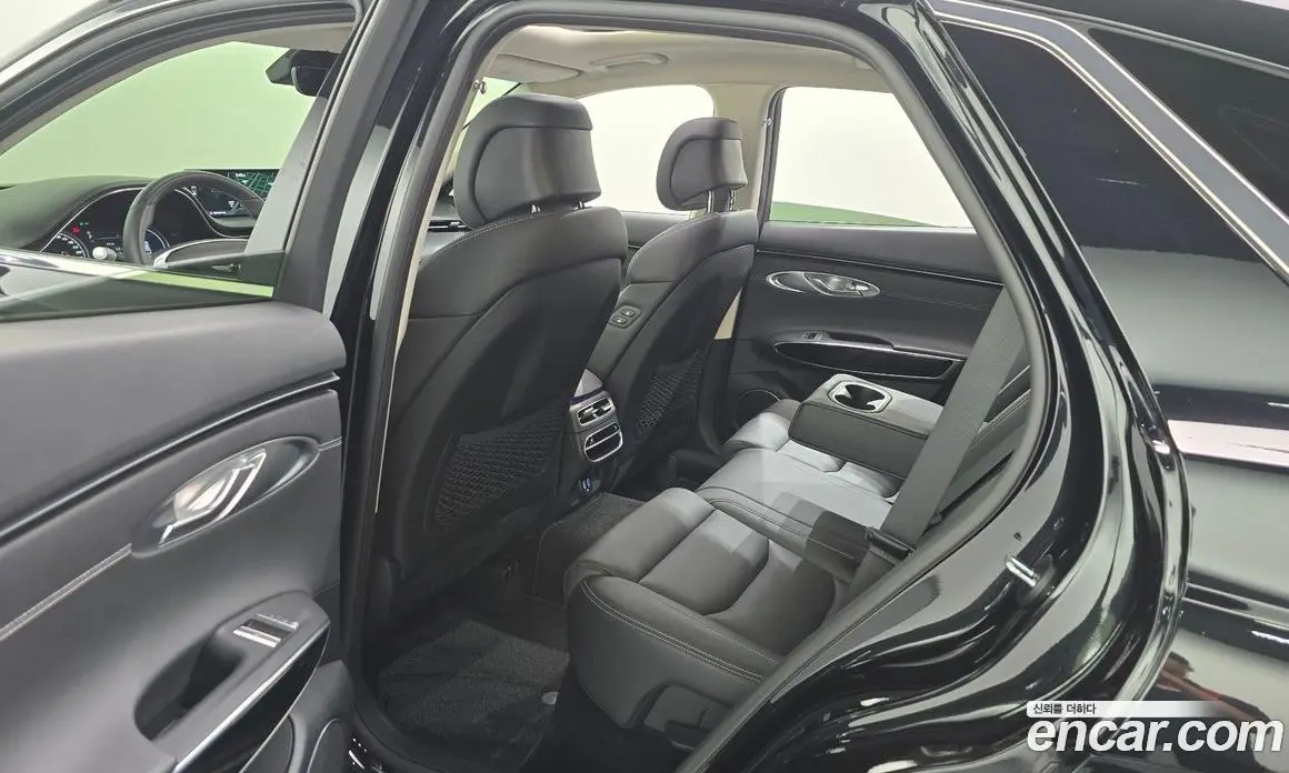 Genesis GV70 2023 2.2 автомат (гидро), фото 18
