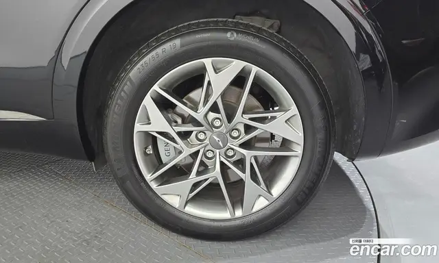 Genesis GV70 2023 2.2 автомат (гидро), миниатюра 7