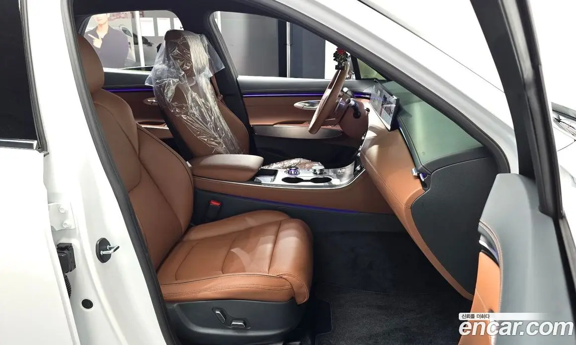 Genesis GV70 2026 2.5 автомат (гидро), фото 16 Genesis GV70 2026 2.5 автомат (гидро), фото 16