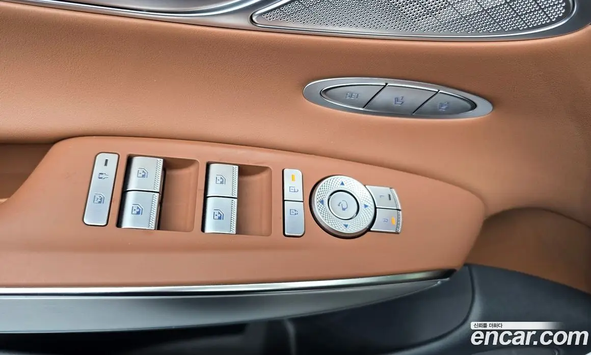 Genesis GV70 2026 2.5 автомат (гидро), фото 27 Genesis GV70 2026 2.5 автомат (гидро), фото 27
