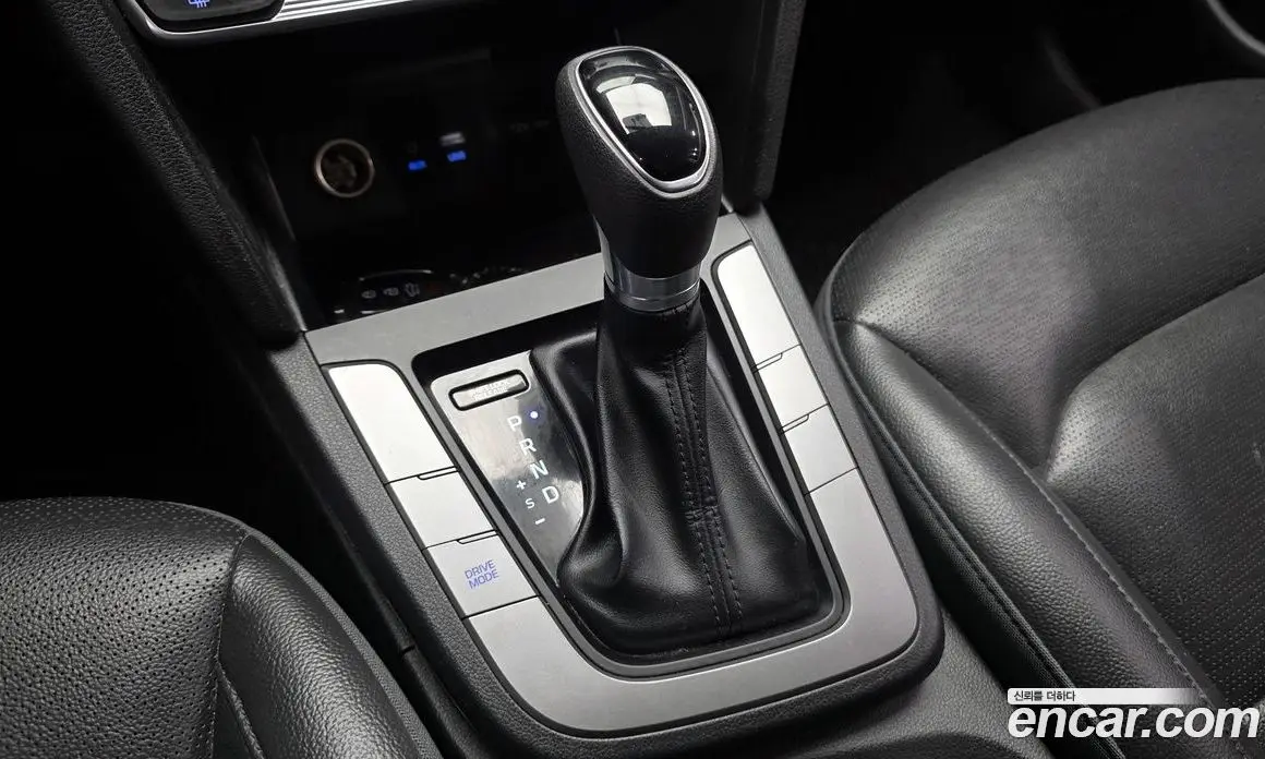 Hyundai Avante 2018 1.6 автомат (гидро), фото 12
