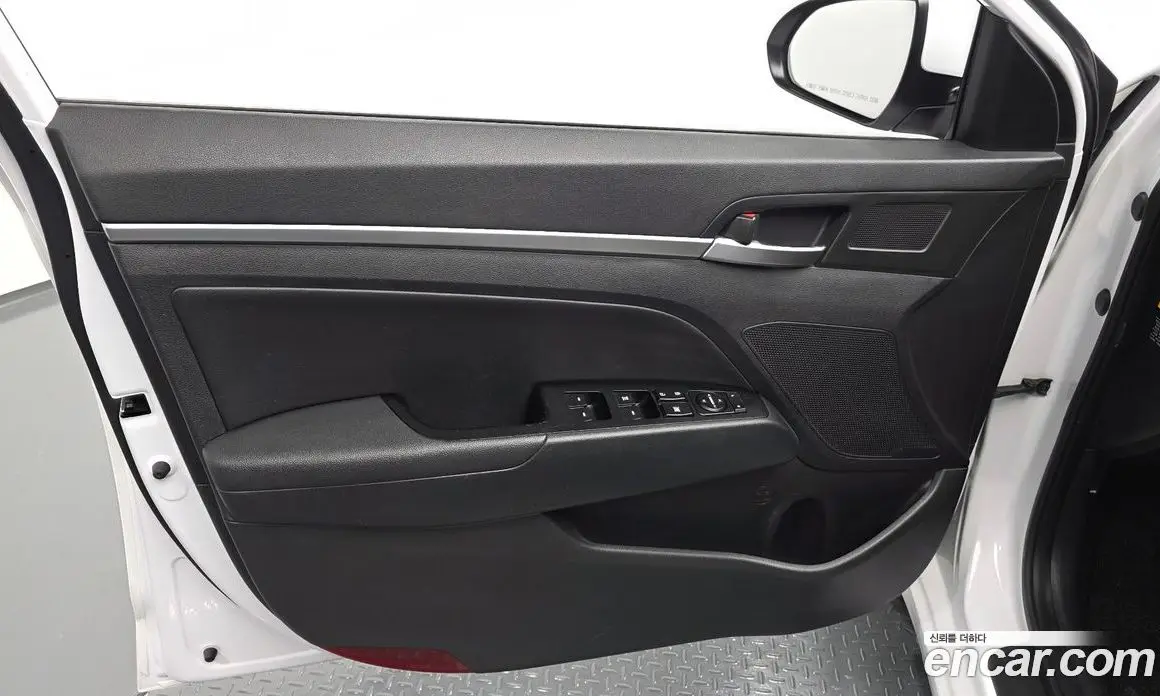 Hyundai Avante 2018 1.6 автомат (гидро), фото 14