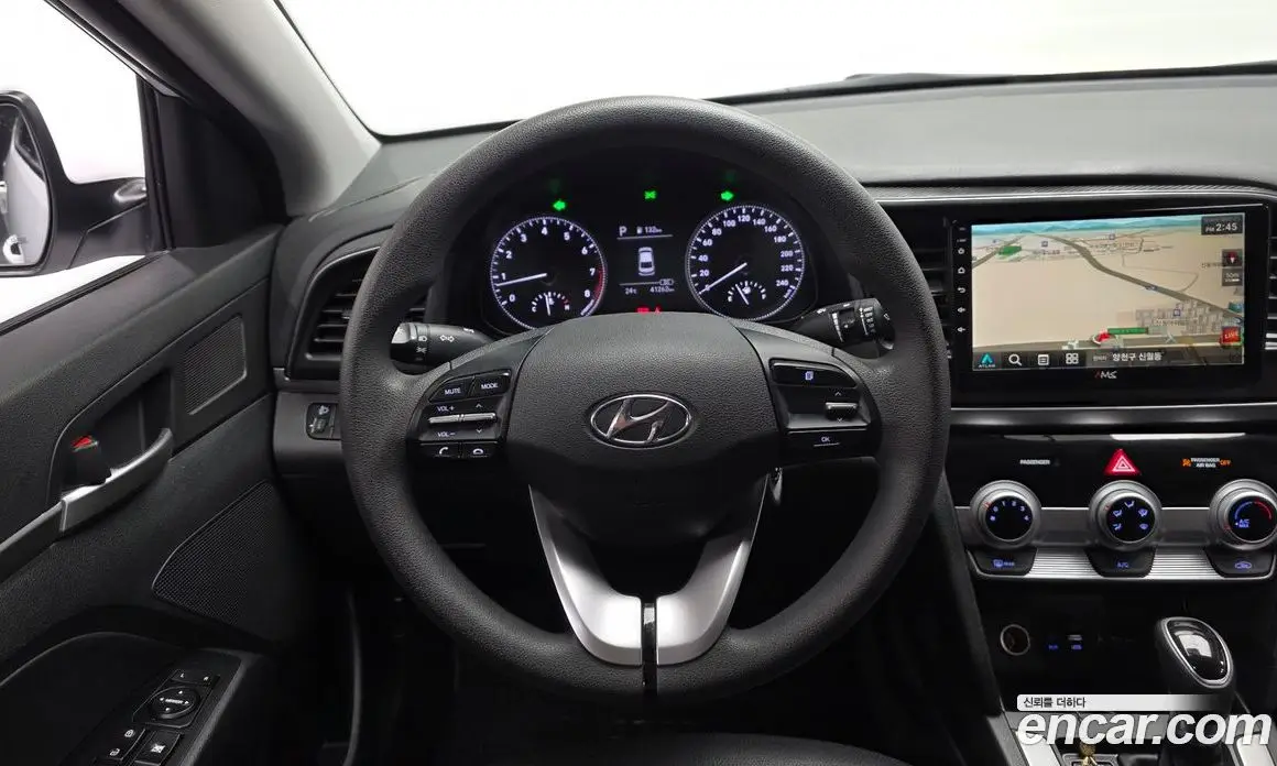 Hyundai Avante 2018 1.6 автомат (гидро), фото 19