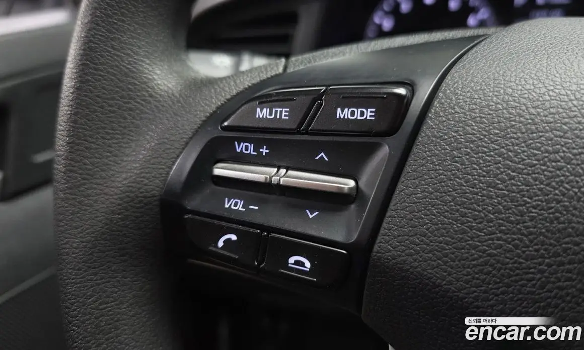 Hyundai Avante 2018 1.6 автомат (гидро), фото 21