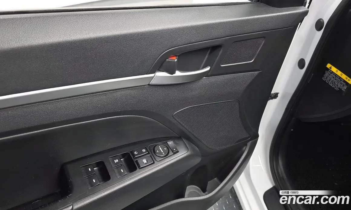 Hyundai Avante 2018 1.6 автомат (гидро), фото 28