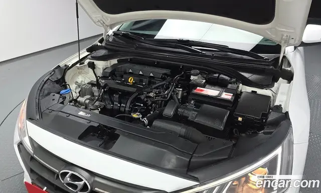 Hyundai Avante 2018 1.6 автомат (гидро), миниатюра 6