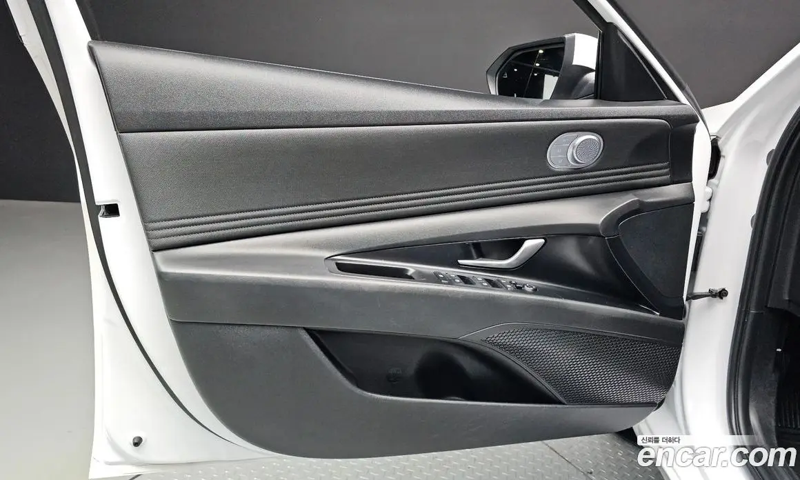 Hyundai Avante 2020 1.6 автомат (гидро), фото 14