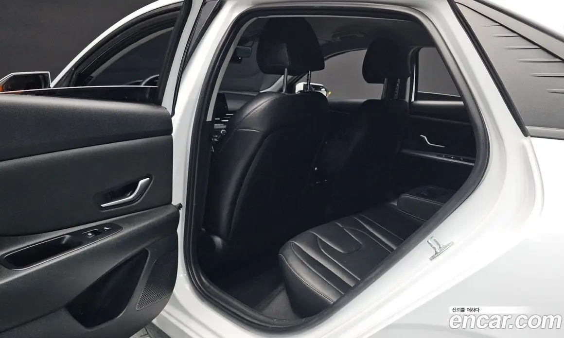 Hyundai Avante 2020 1.6 автомат (гидро), фото 17