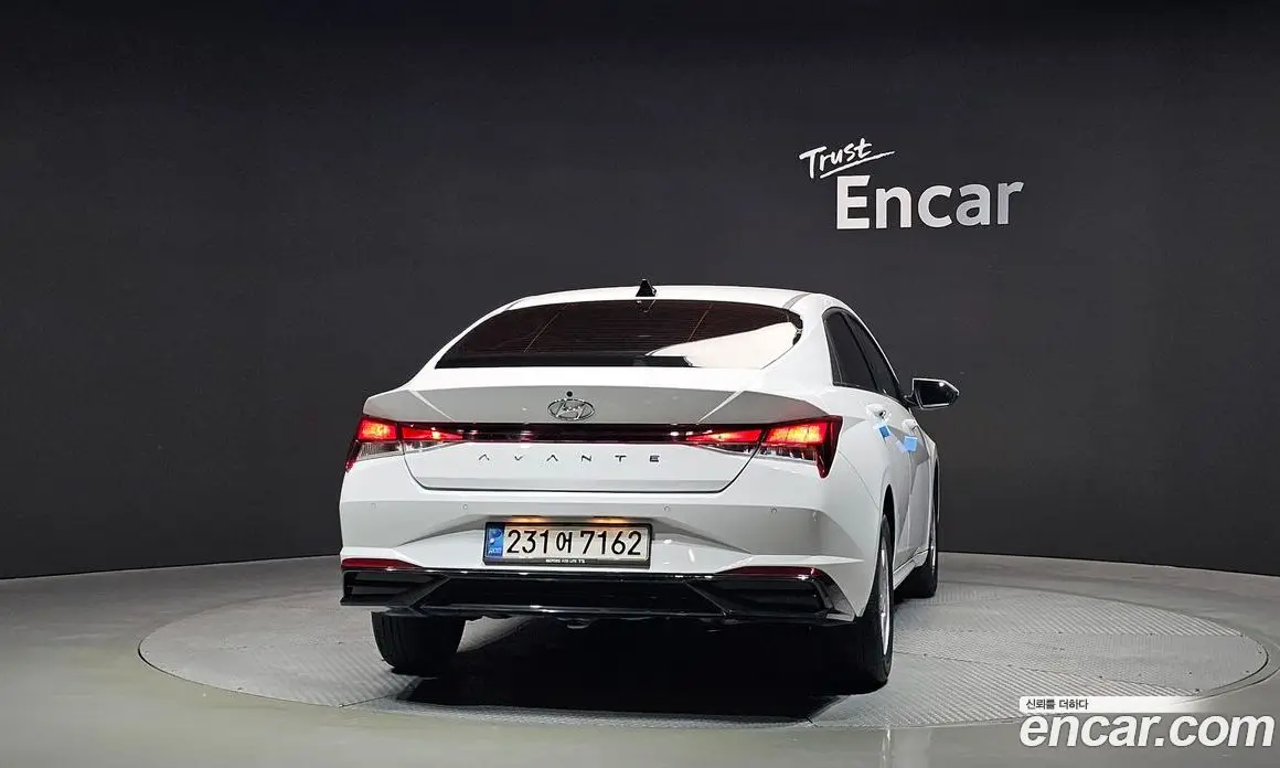Hyundai Avante 2020 1.6 автомат (гидро), фото 4