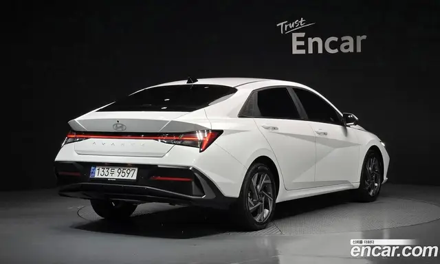 Hyundai Avante 2023 1.6 автомат (гидро), миниатюра 2